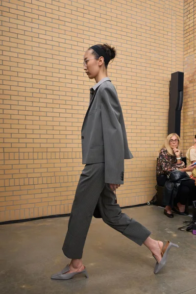 Look 39